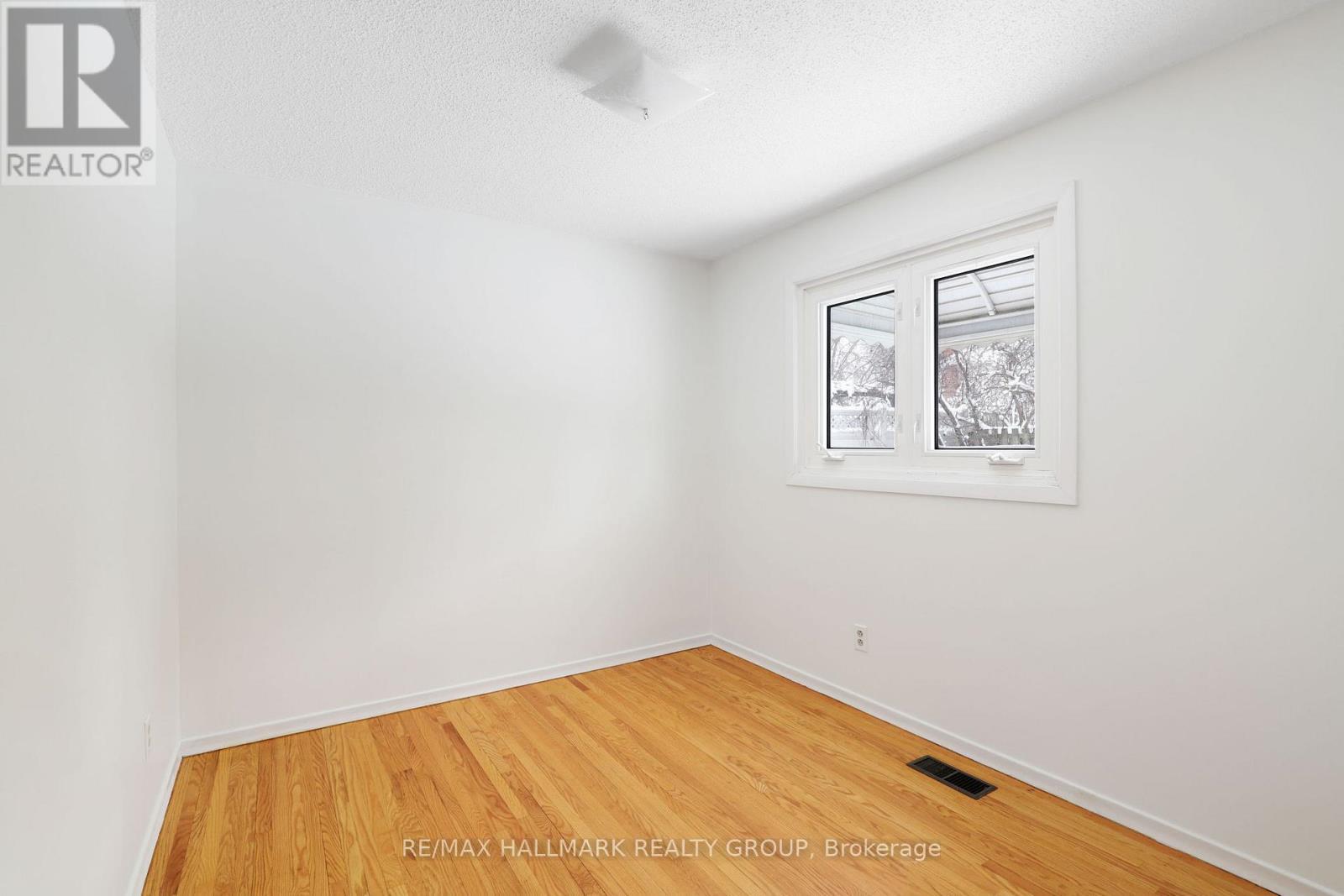 1948 Sharel Drive, Ottawa, ON - Indoor Photo Showing Other Room