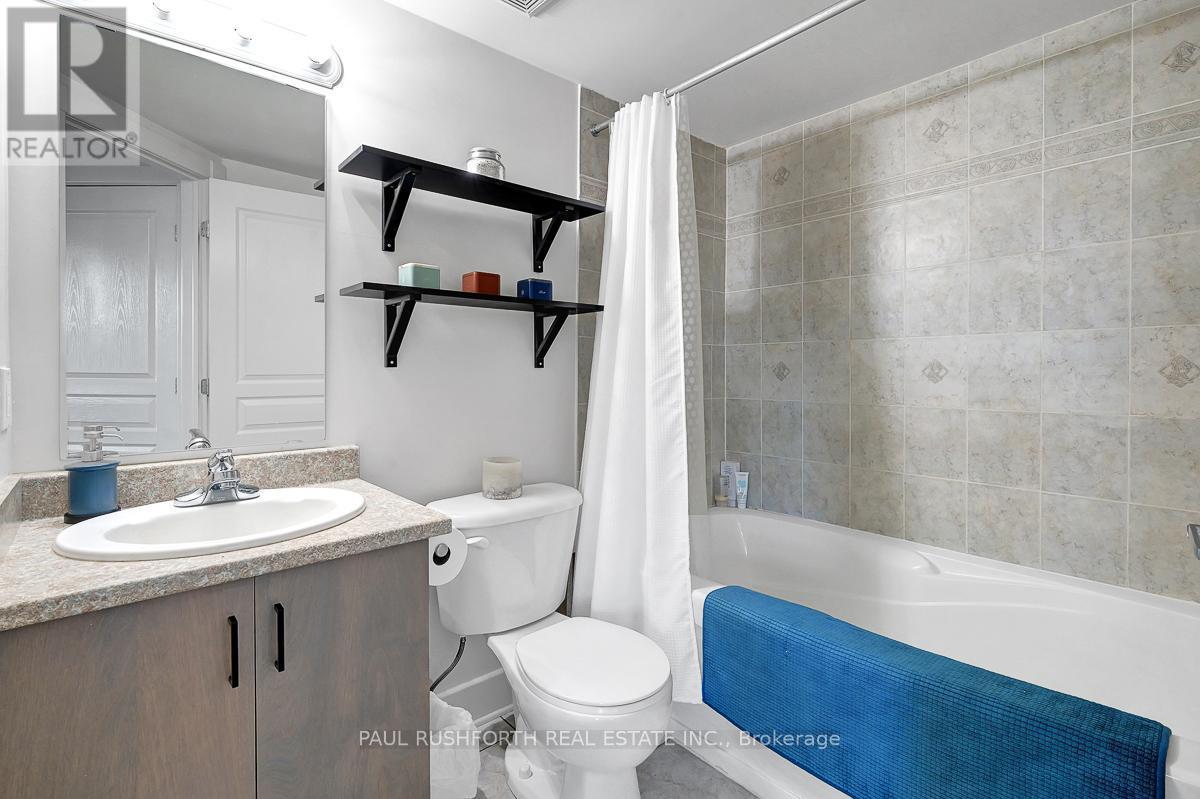 4 Piece Bathroom - B303 - 124 Guigues Avenue, Ottawa, ON - Indoor Photo Showing Bathroom