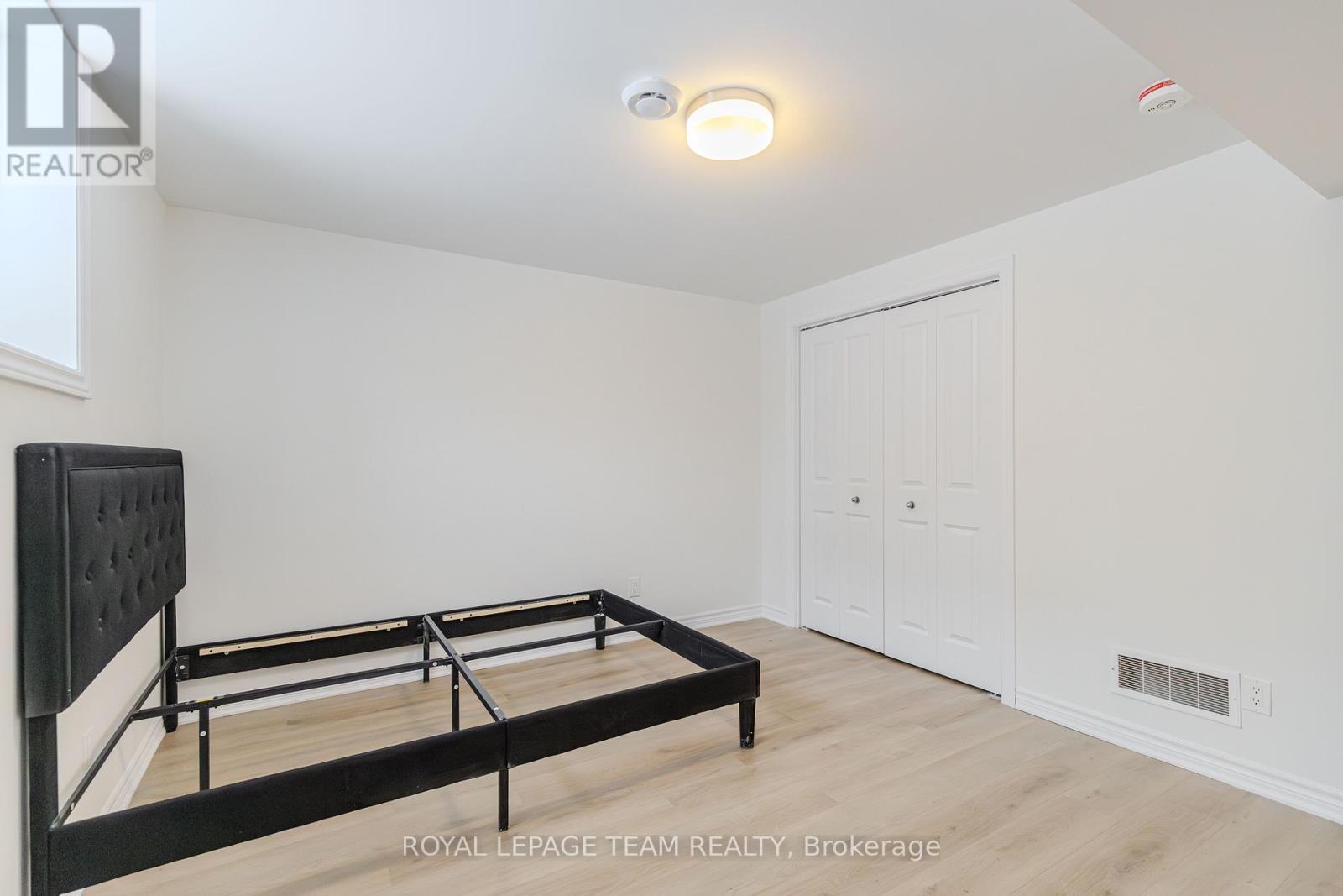 B - 142 Lumen Place, Ottawa, ON