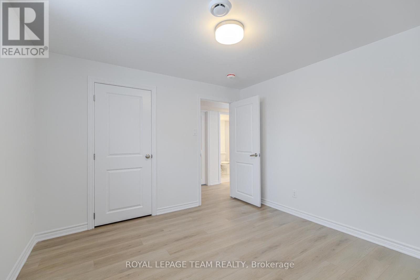 B - 142 Lumen Place, Ottawa, ON