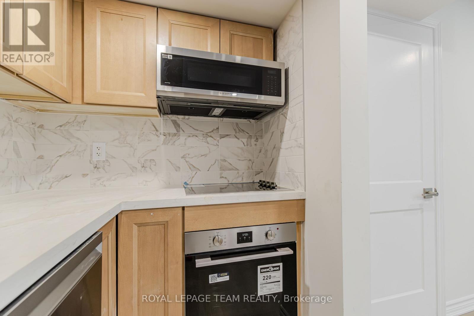 B - 142 Lumen Place, Ottawa, ON