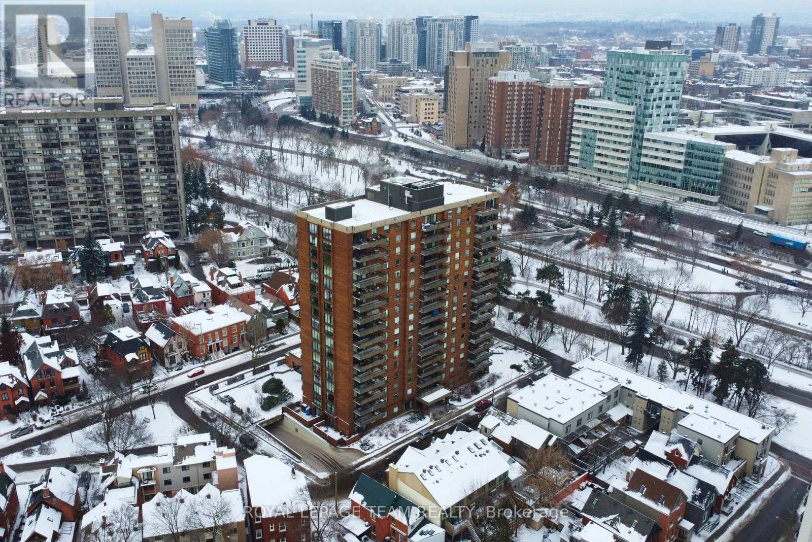 Welcome to 20 The Driveway! - 101 - 20 The Driveway Drive, Ottawa, ON - Outdoor With View