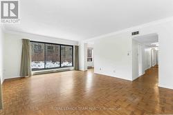 Spacious and bright living room -