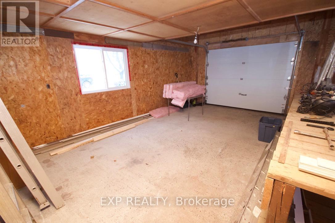 DETACHED GARAGE - 47 Augusta Street, South Dundas, ON - Indoor Photo Showing Garage