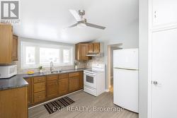 VIRTUALLY DECLUTTERED/STAGED KITCHEN -