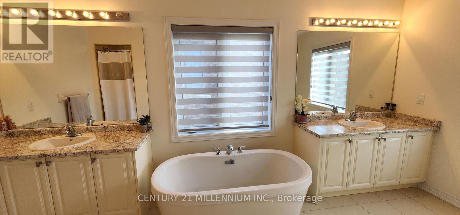 112 Limestone Lane, Shelburne, ON - Indoor Photo Showing Bathroom