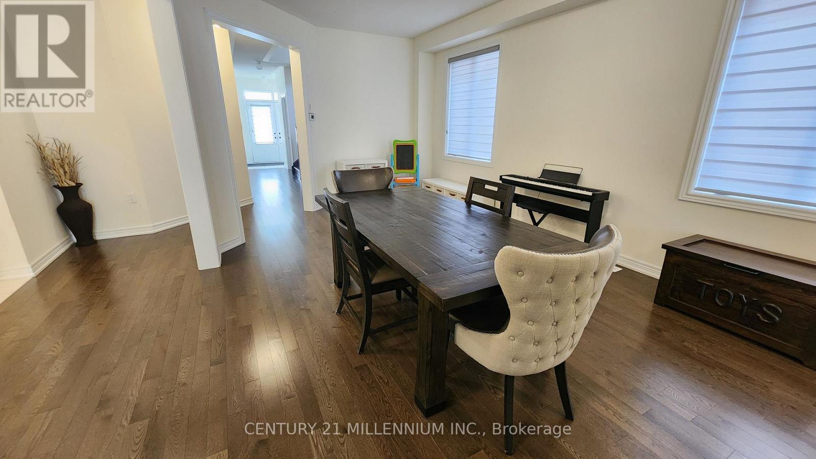 112 Limestone Lane, Shelburne, ON - Indoor Photo Showing Dining Room