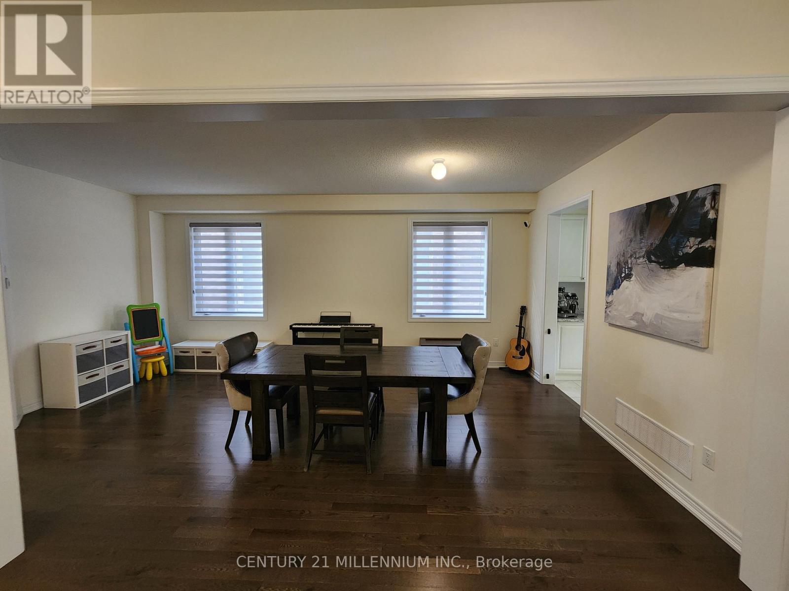 112 Limestone Lane, Shelburne, ON - Indoor Photo Showing Dining Room