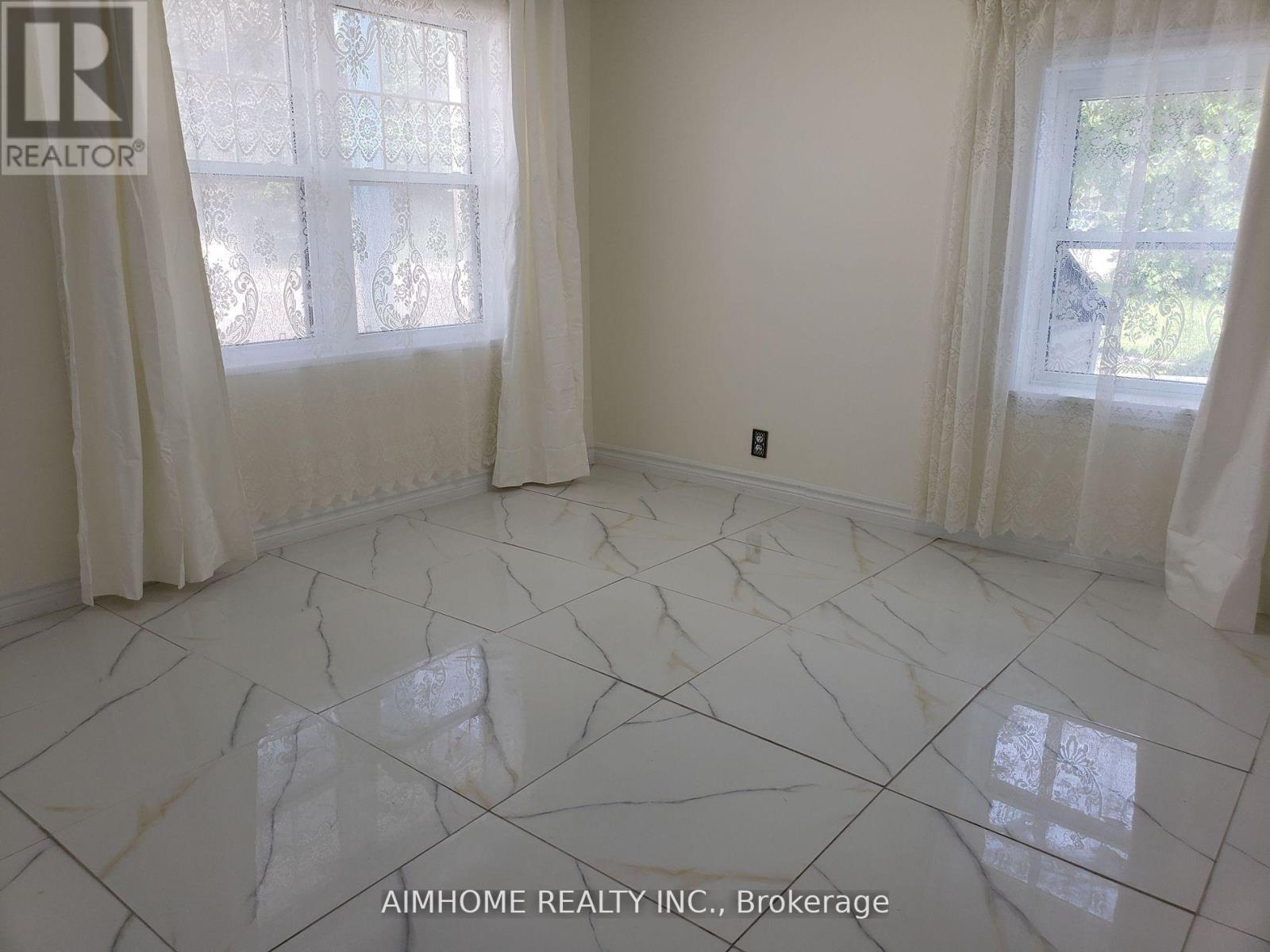 Unit 1 - 776211 Highway 10 Road E, Chatsworth, ON - Indoor Photo Showing Other Room