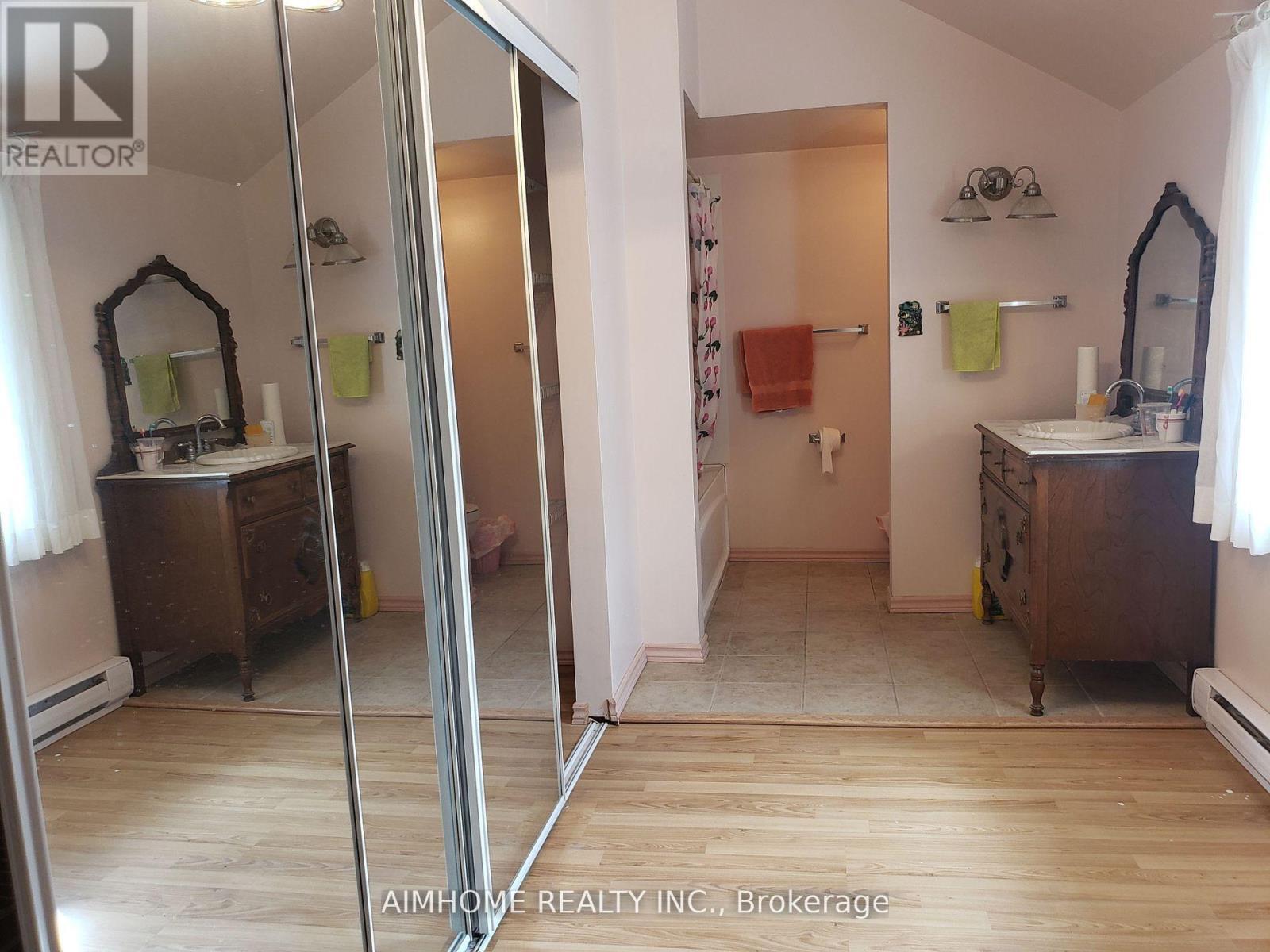 Unit 1 - 776211 Highway 10 Road E, Chatsworth, ON - Indoor Photo Showing Other Room