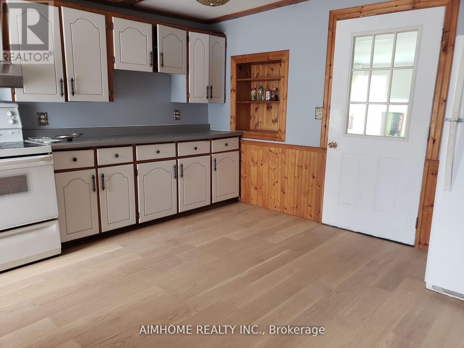 Unit 1 - 776211 Highway 10 Road E, Chatsworth, ON - Indoor Photo Showing Kitchen