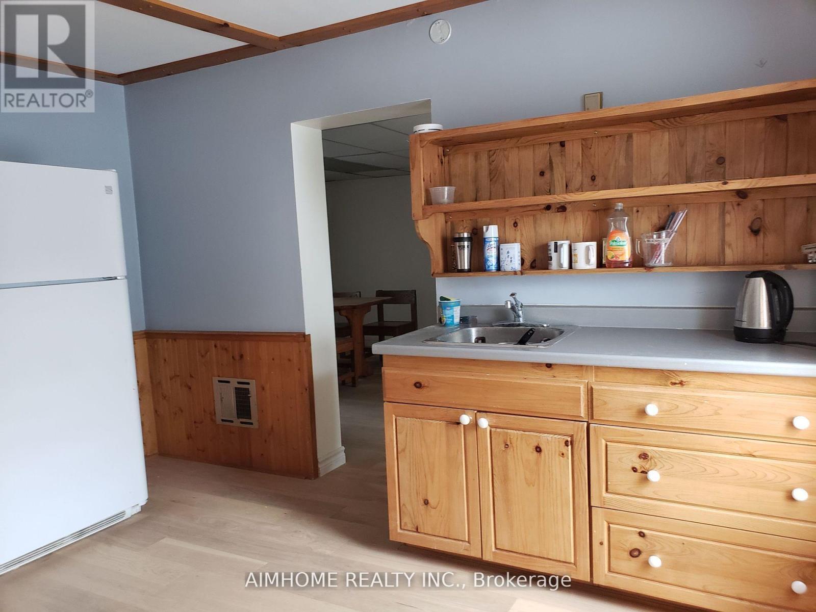 Unit 1 - 776211 Highway 10 Road E, Chatsworth, ON - Indoor Photo Showing Kitchen