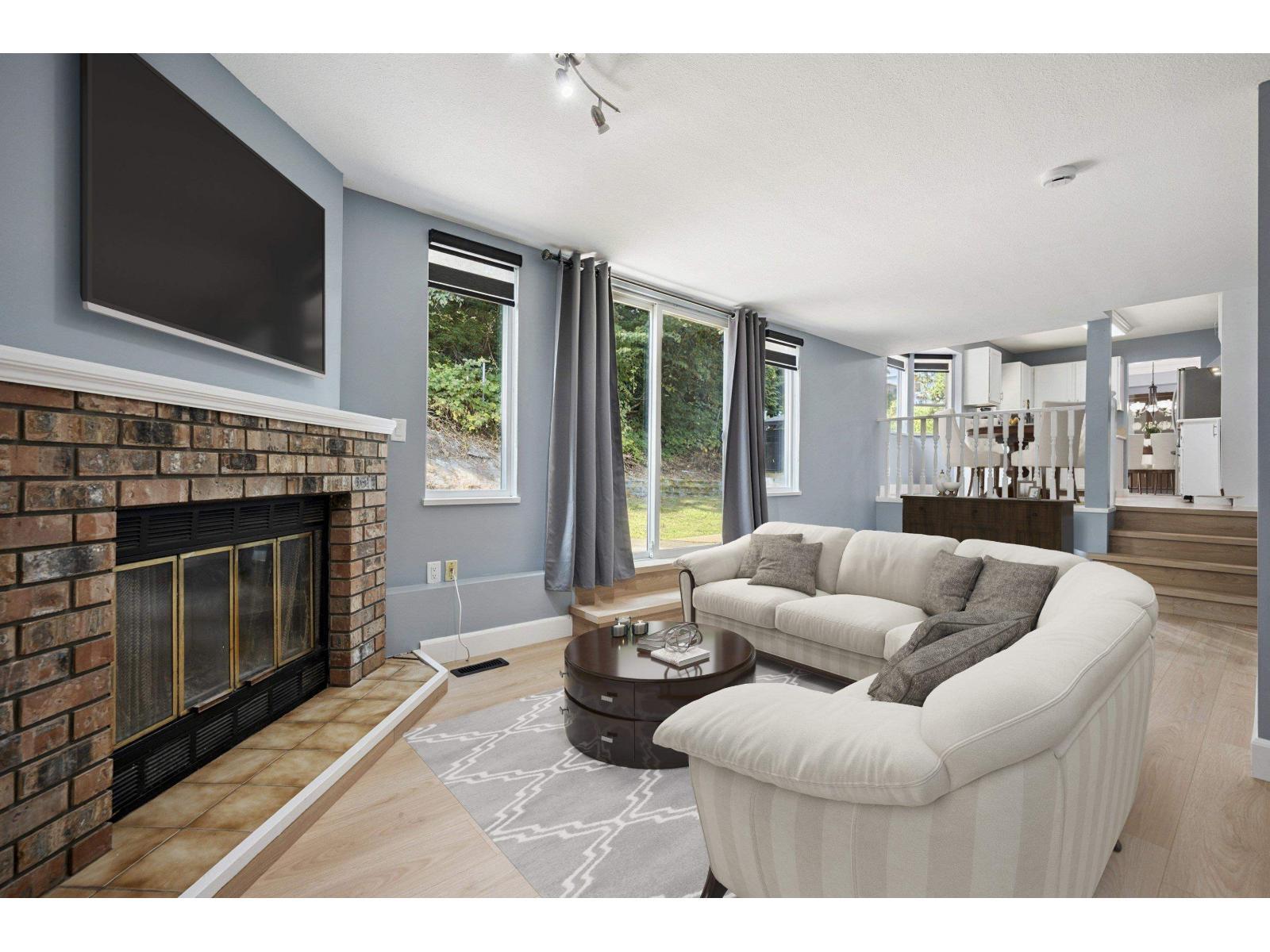 2311 Harper Drive, Abbotsford, BC - Indoor Photo Showing Living Room With Fireplace