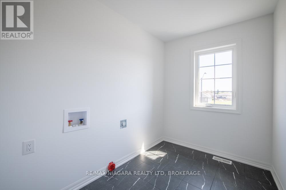 Main - 158 Hillcrest Road, Port Colborne (Main Street), ON - Indoor Photo Showing Other Room