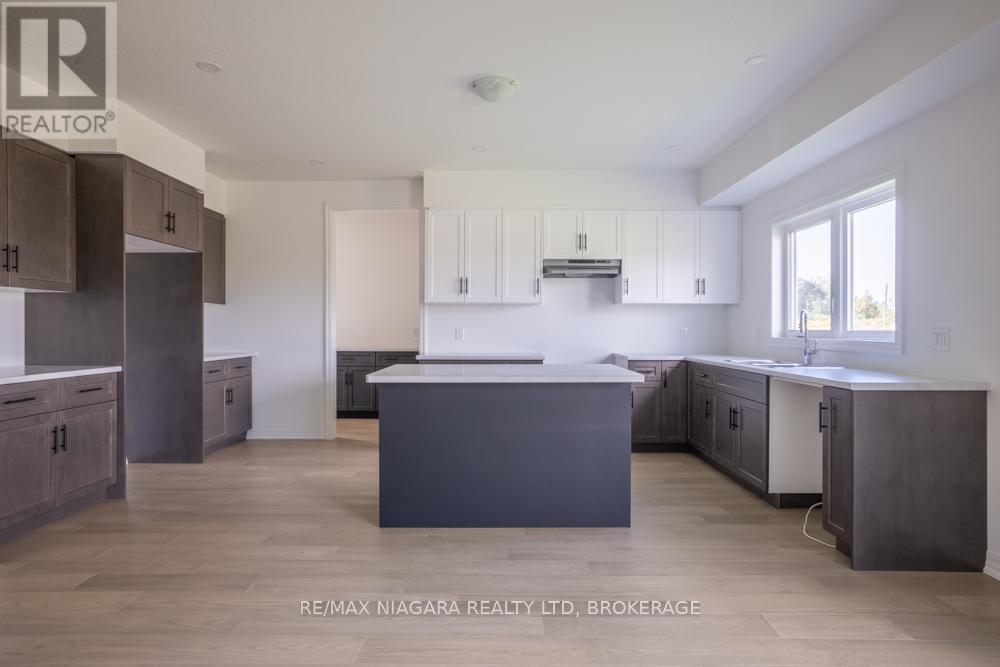 Main - 158 Hillcrest Road, Port Colborne (Main Street), ON - Indoor Photo Showing Kitchen