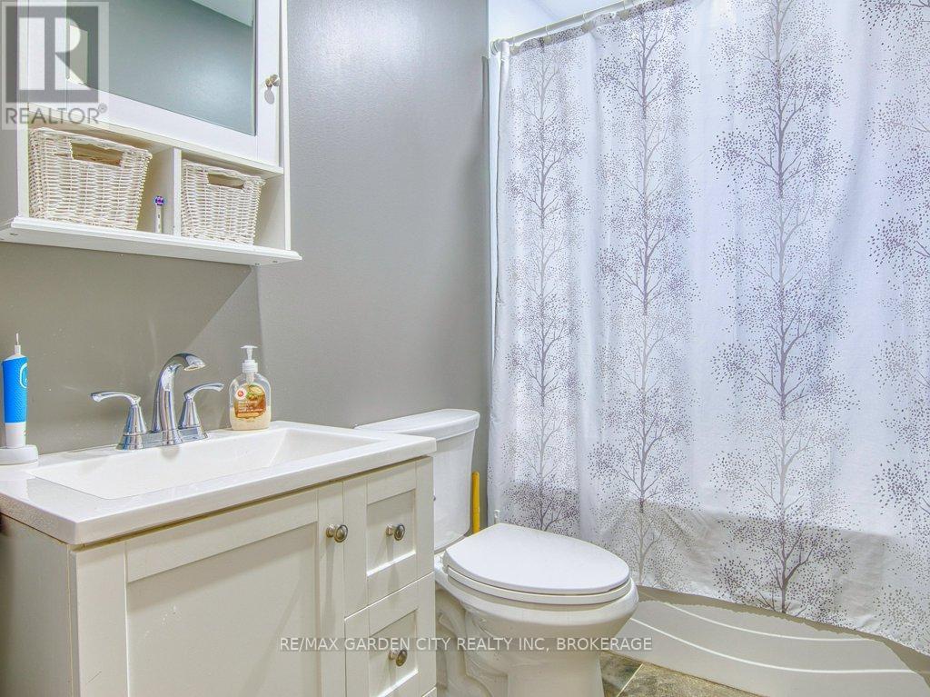 430 Concession 7 Road, Niagara-On-The-Lake (Rural), ON - Indoor Photo Showing Bathroom