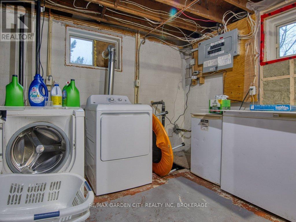 430 Concession 7 Road, Niagara-On-The-Lake (Rural), ON - Indoor Photo Showing Laundry Room