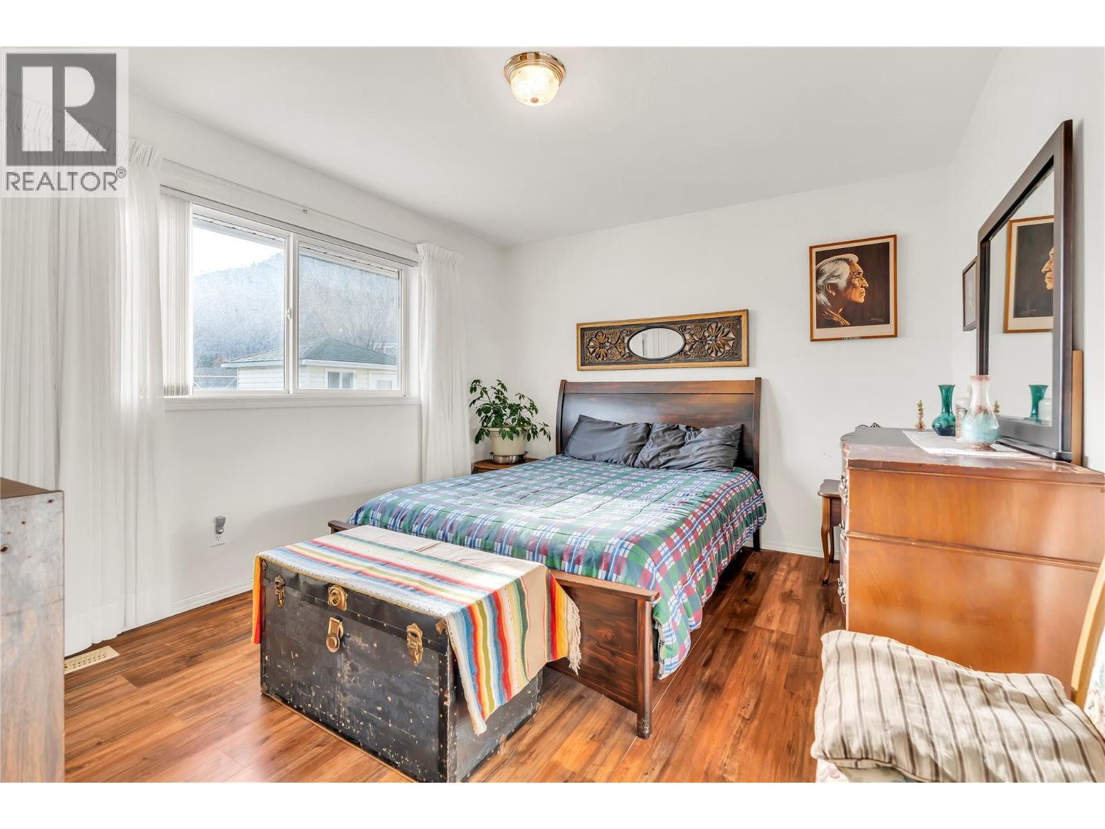 1840 Oliver Ranch Road Unit# 15, Okanagan Falls, BC - Indoor Photo Showing Bedroom