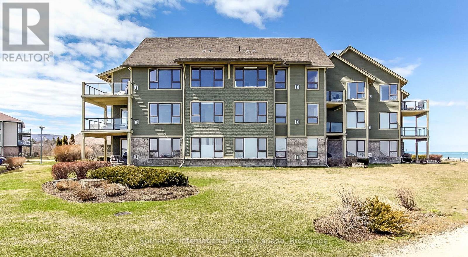 550 Mariners Way, Collingwood, ON - Outdoor