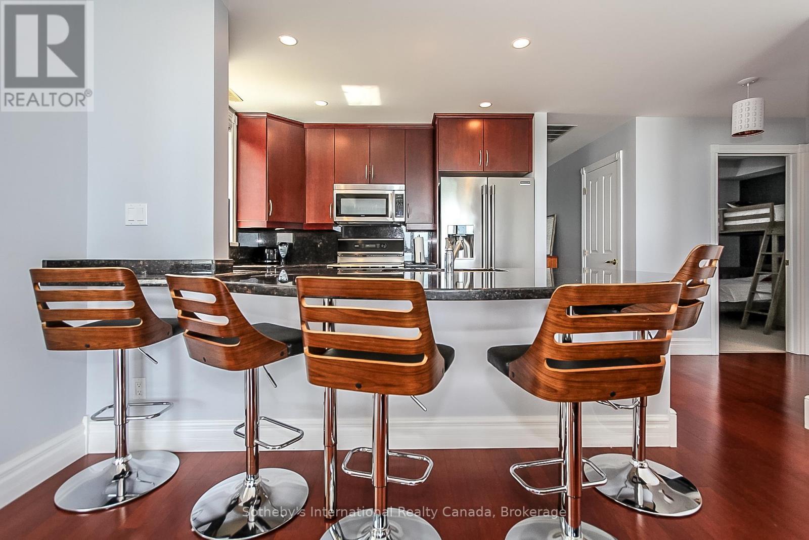 550 Mariners Way, Collingwood, ON - Indoor Photo Showing Other Room