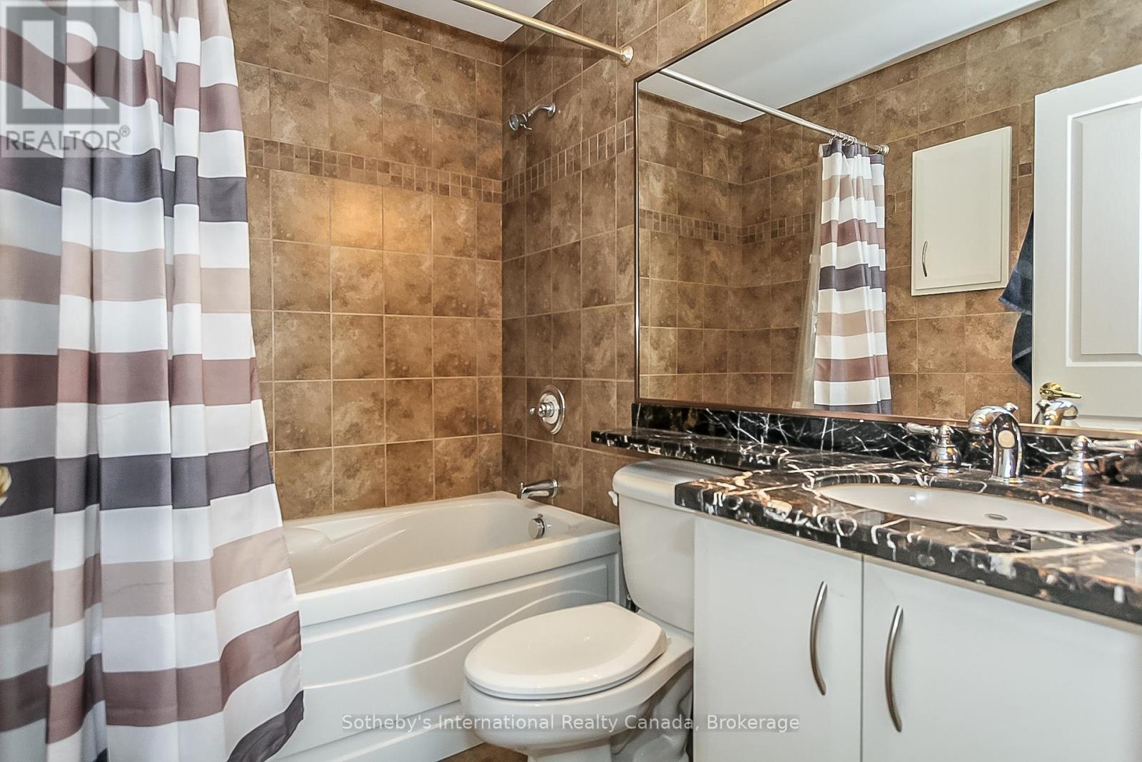 550 Mariners Way, Collingwood, ON - Indoor Photo Showing Bathroom