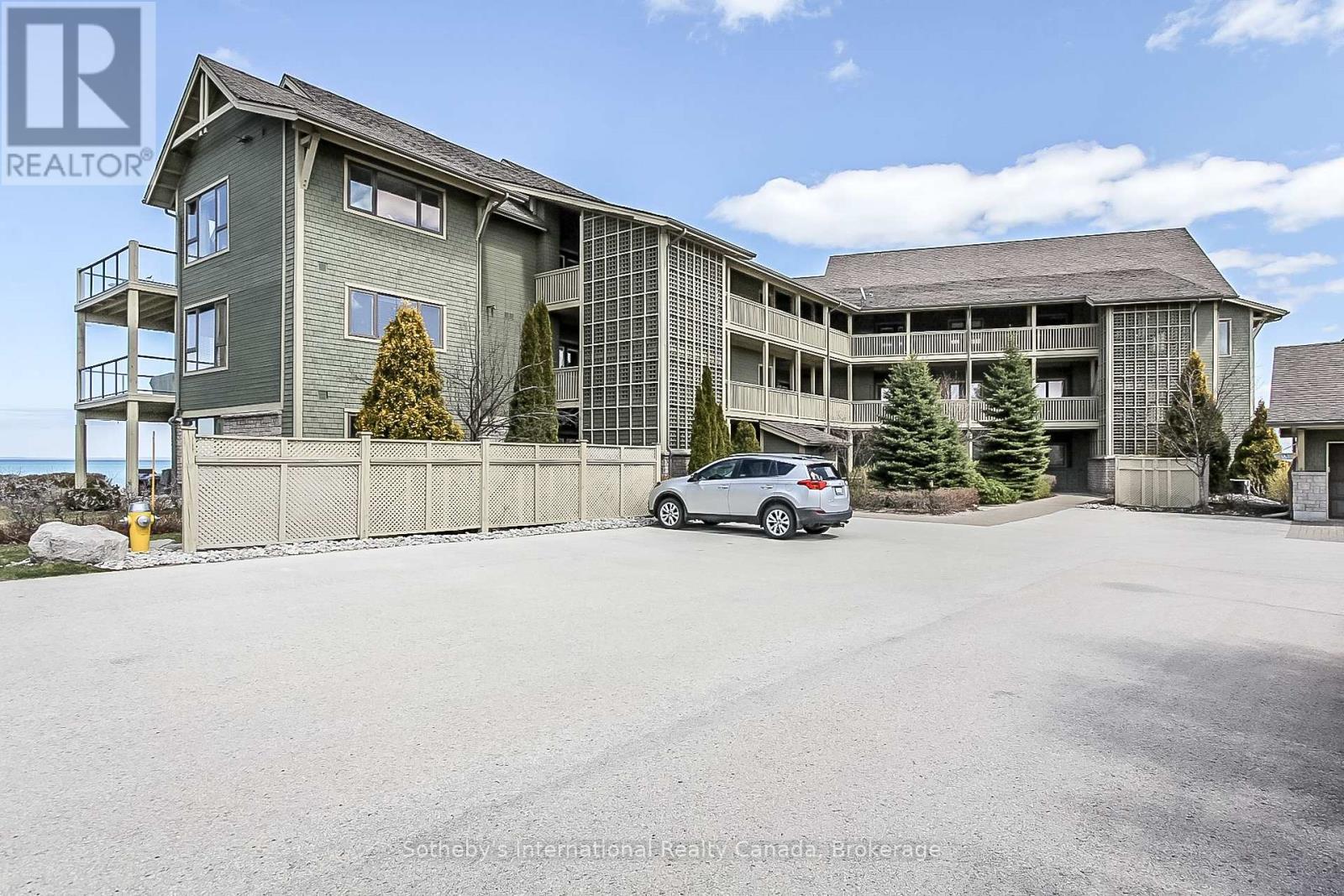 550 Mariners Way, Collingwood, ON - Outdoor