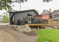 PRIVATE DECK FOR 3RD UNIT -