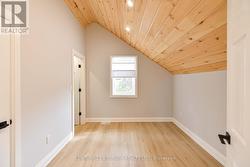 BEDROOM/VAULTED CEILING -