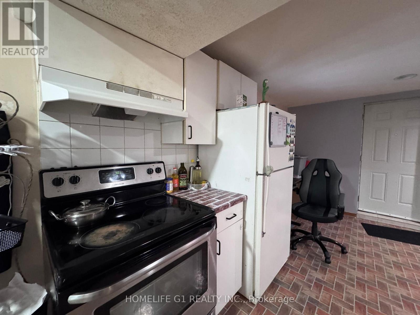 4770 Antelope Crescent, Mississauga, ON - Indoor Photo Showing Kitchen