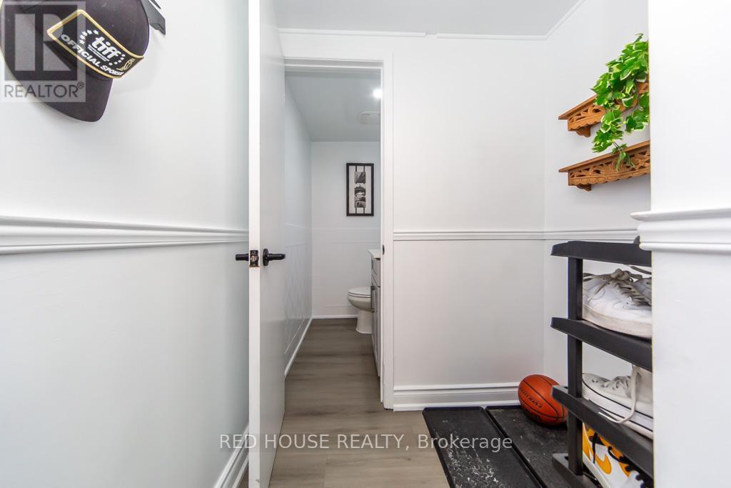 2 - 87 Irwin Road, Toronto, ON - Indoor Photo Showing Bathroom