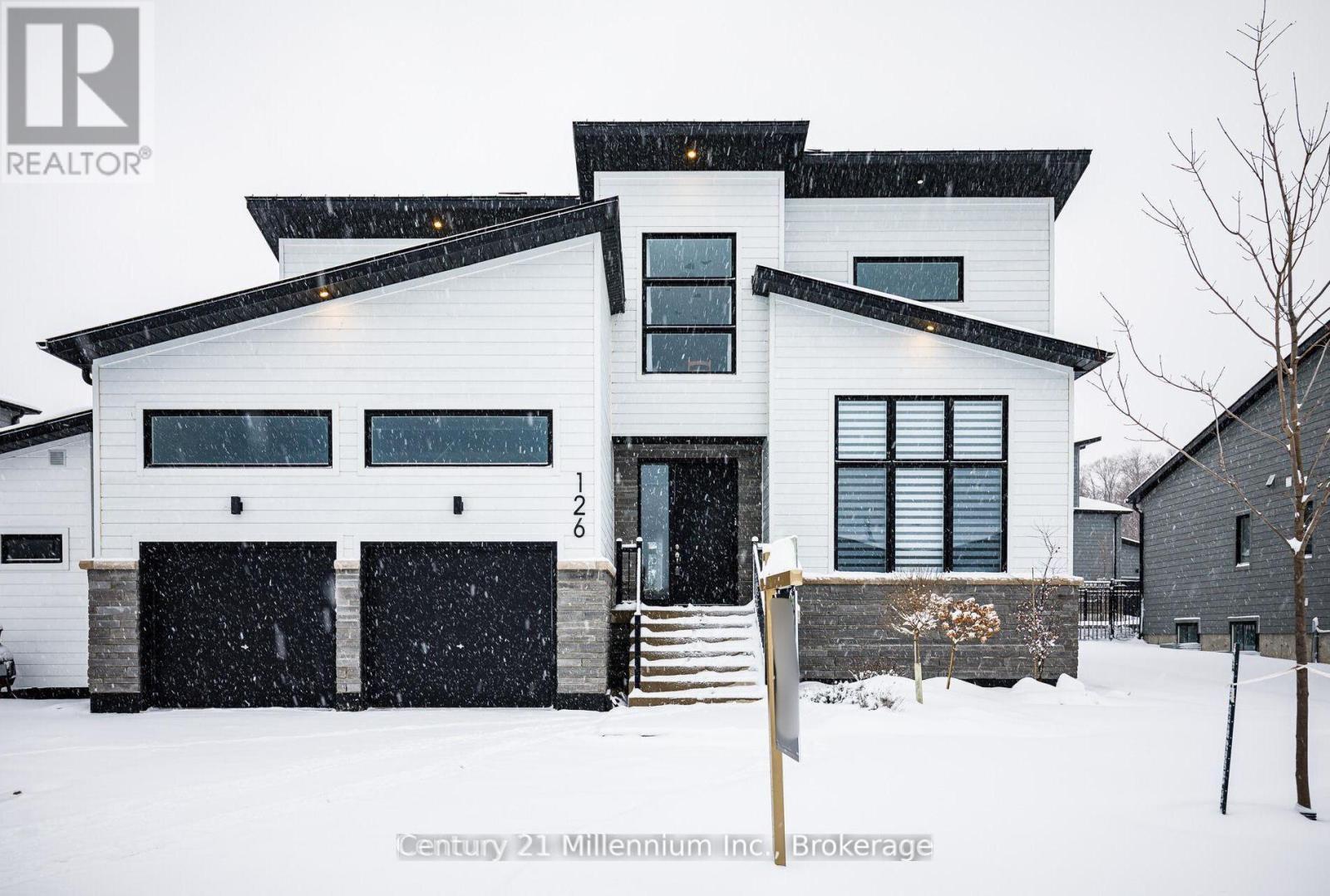 126 Tekiah Road, Blue Mountains, ON -