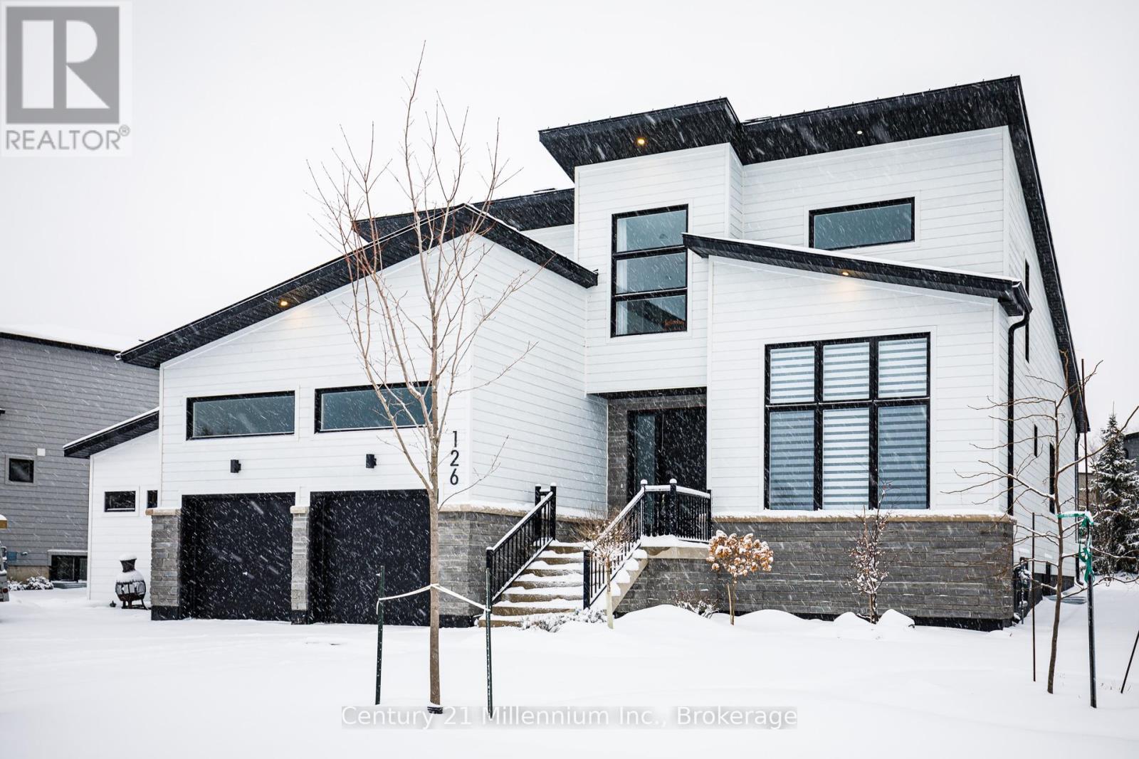 126 Tekiah Road, Blue Mountains, ON -