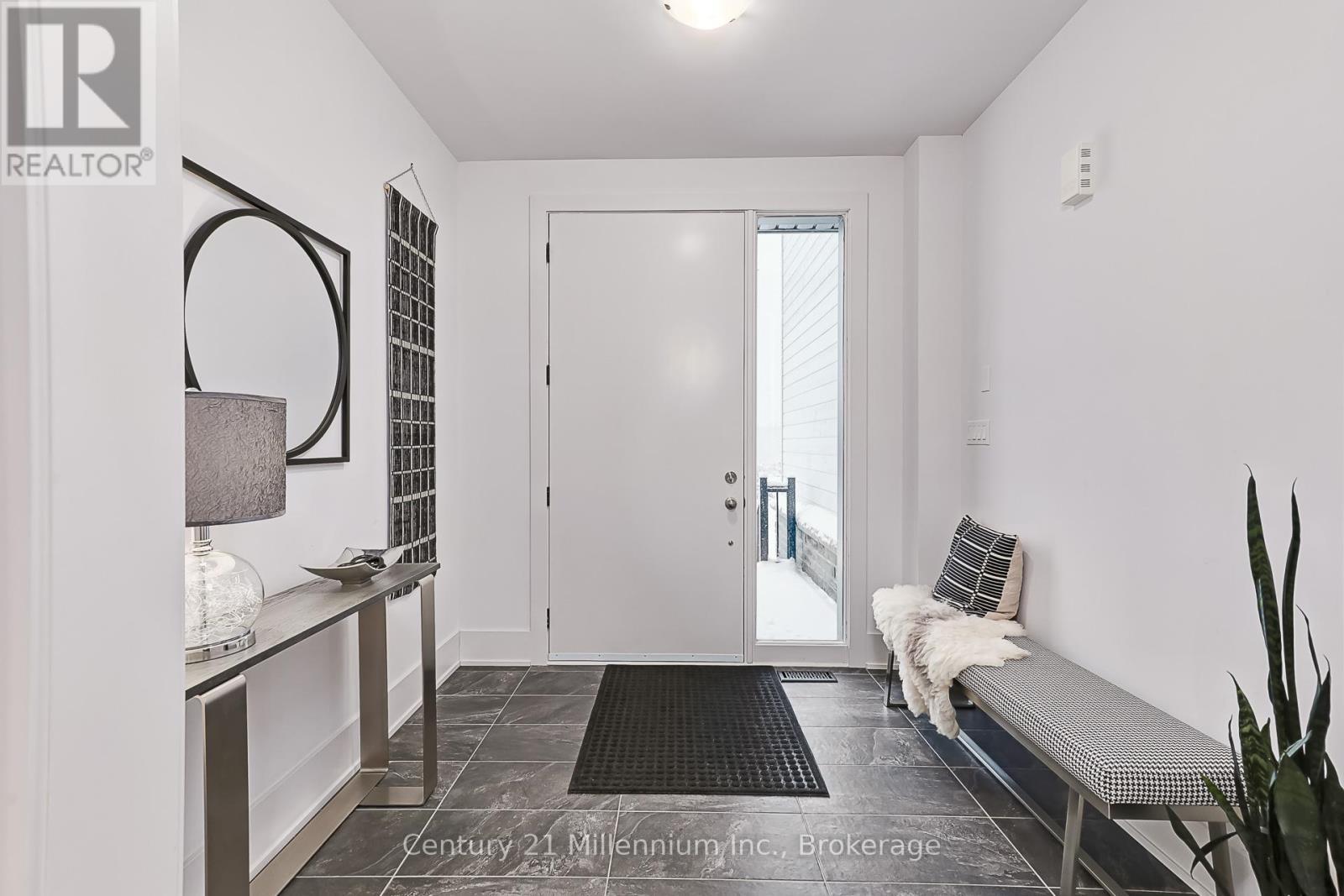 126 Tekiah Road, Blue Mountains, ON - Indoor Photo Showing Other Room