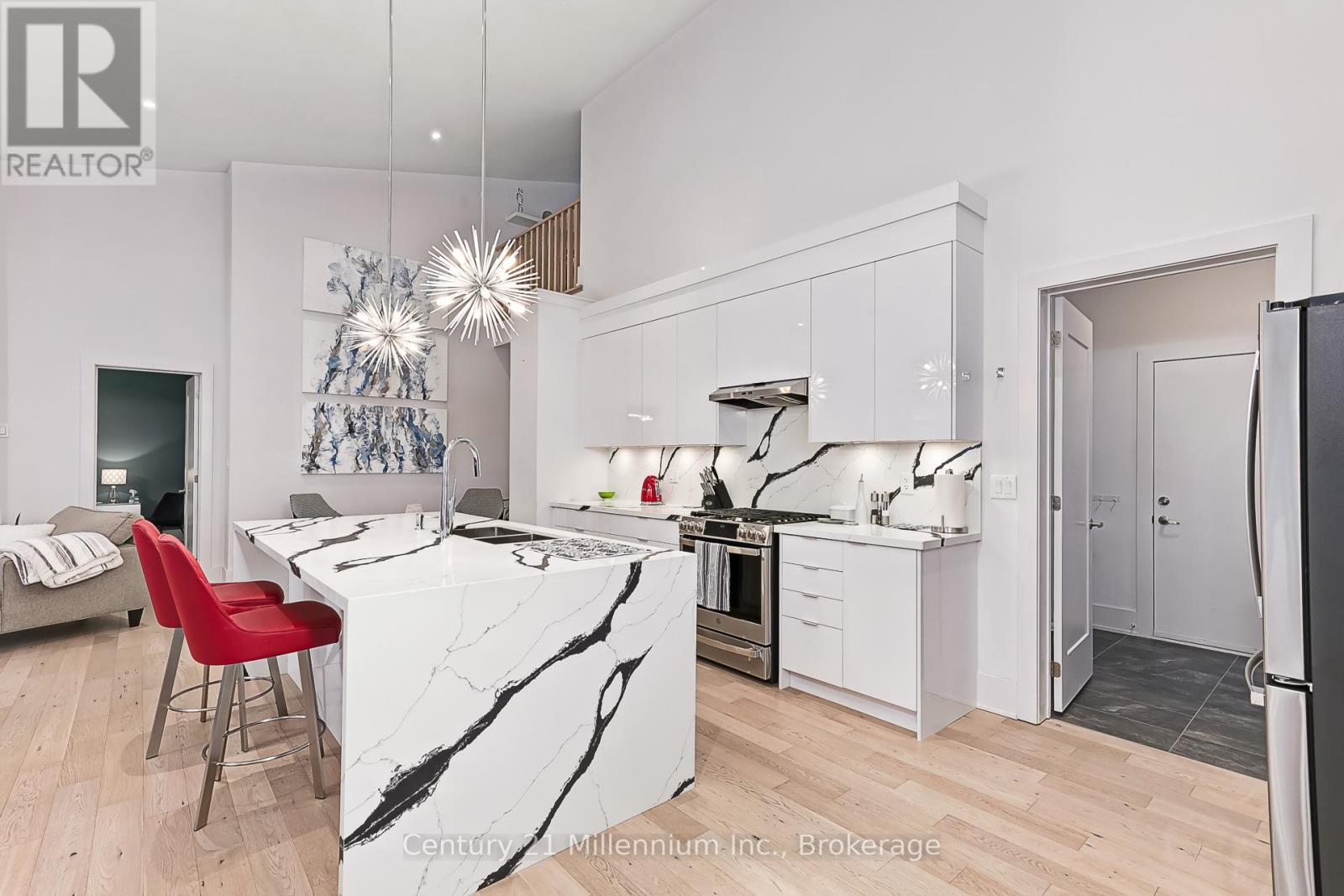 126 Tekiah Road, Blue Mountains, ON - Indoor Photo Showing Kitchen