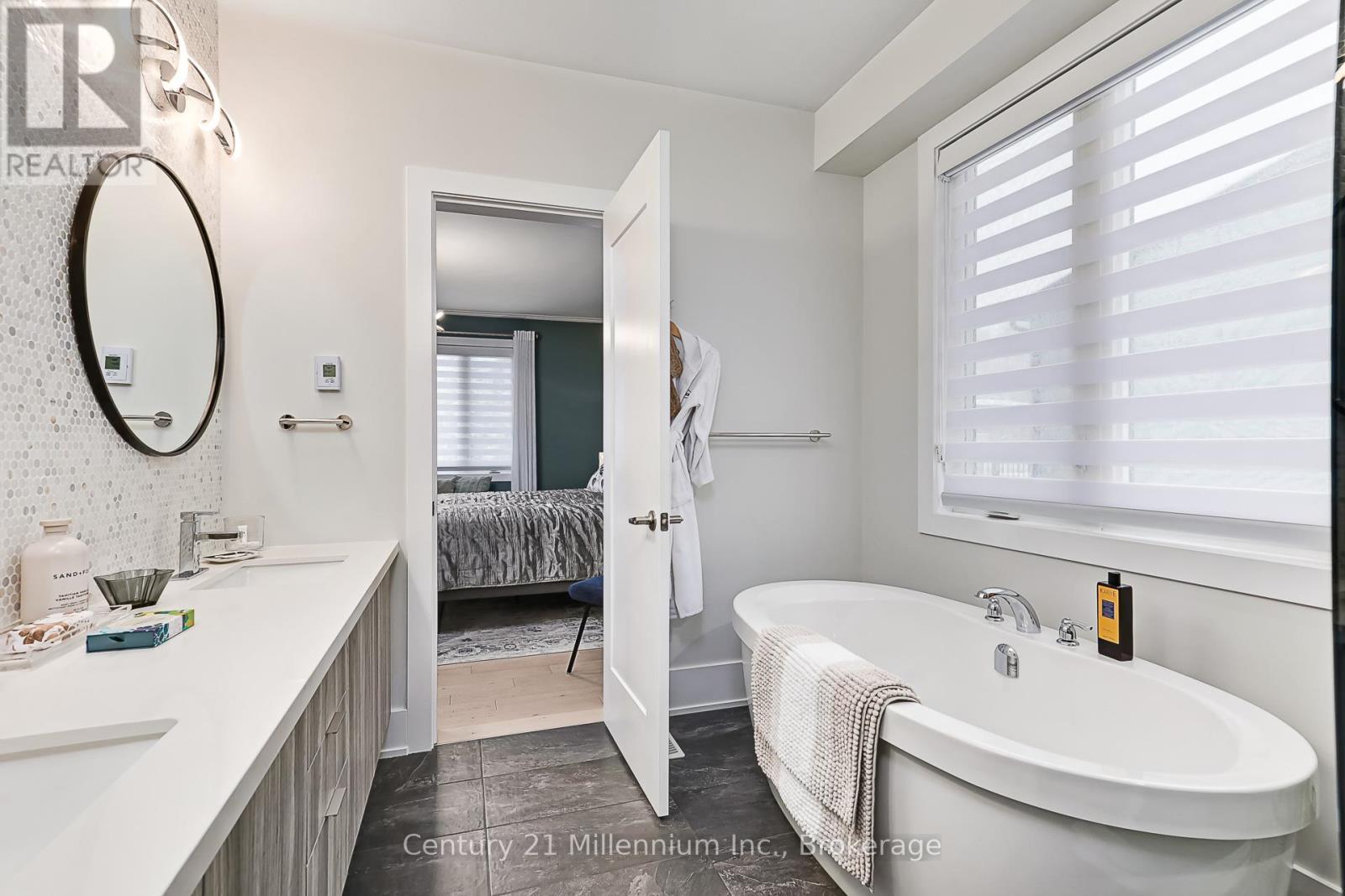 126 Tekiah Road, Blue Mountains, ON - Indoor Photo Showing Bathroom