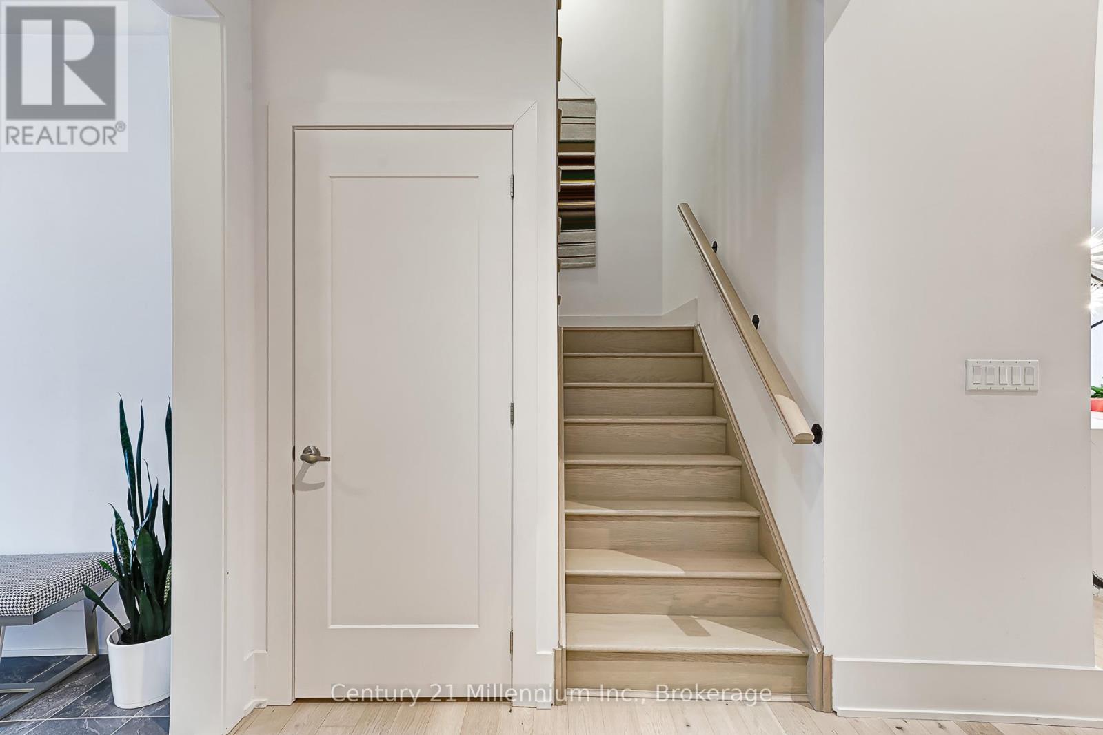 126 Tekiah Road, Blue Mountains, ON - Indoor Photo Showing Other Room