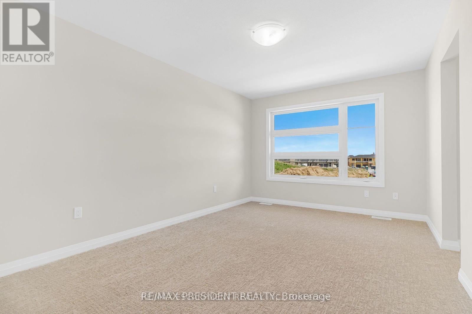 178 Klager Avenue, Pelham, ON - Indoor Photo Showing Other Room