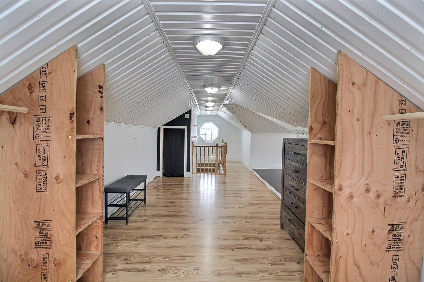 Penderie (Walk-in) - 6 Av. Du Chemin-De-Fer, Trécesson, QC - Indoor Photo Showing Other Room