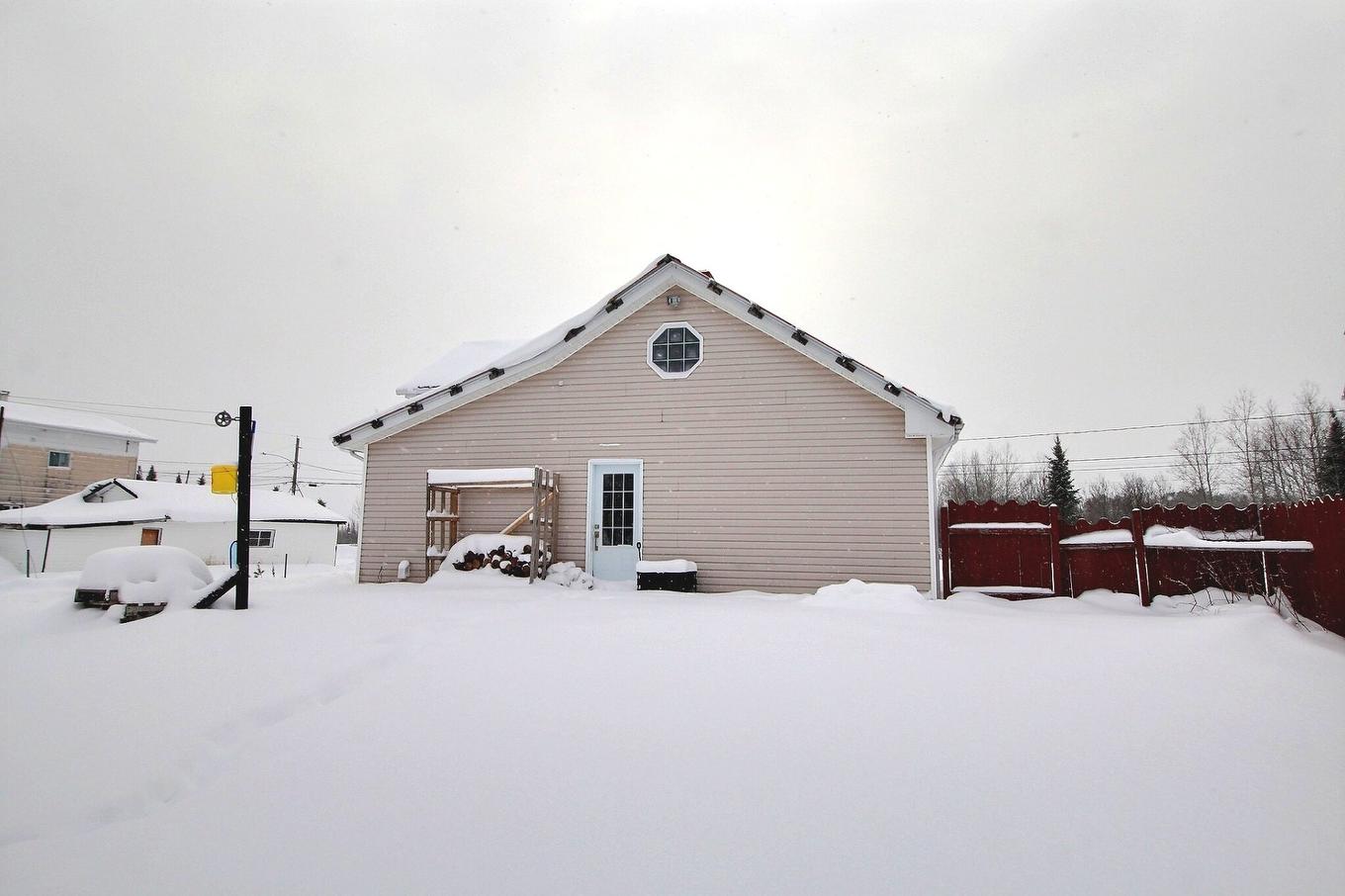 Face arrière - 6 Av. Du Chemin-De-Fer, Trécesson, QC - Outdoor