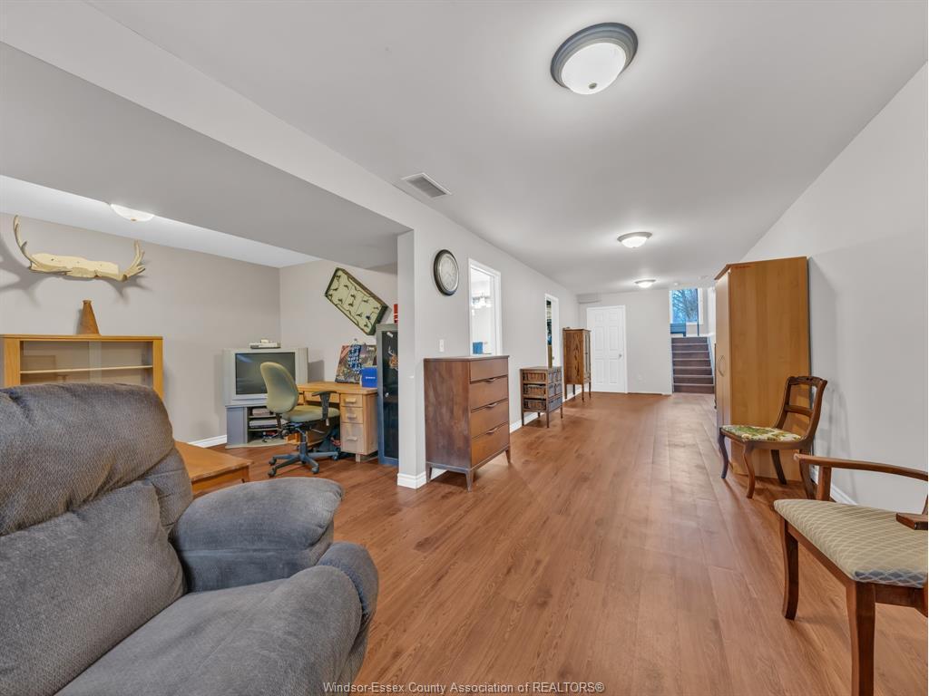 3755 Holburn, Windsor, ON