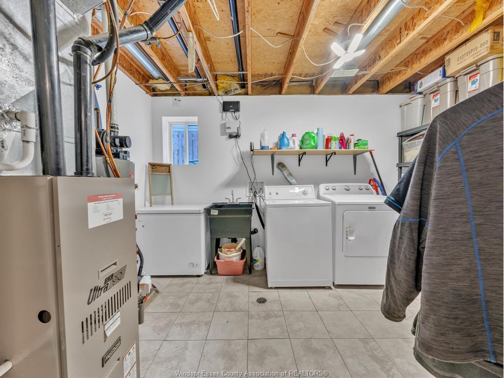 3755 Holburn, Windsor, ON