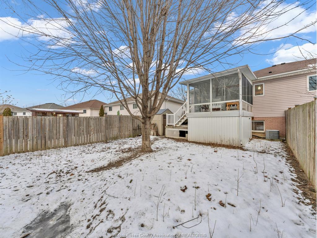 3755 Holburn, Windsor, ON