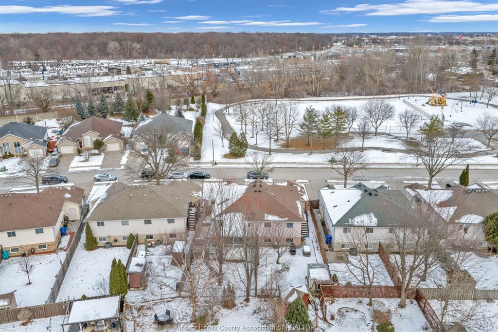 3755 Holburn, Windsor, ON