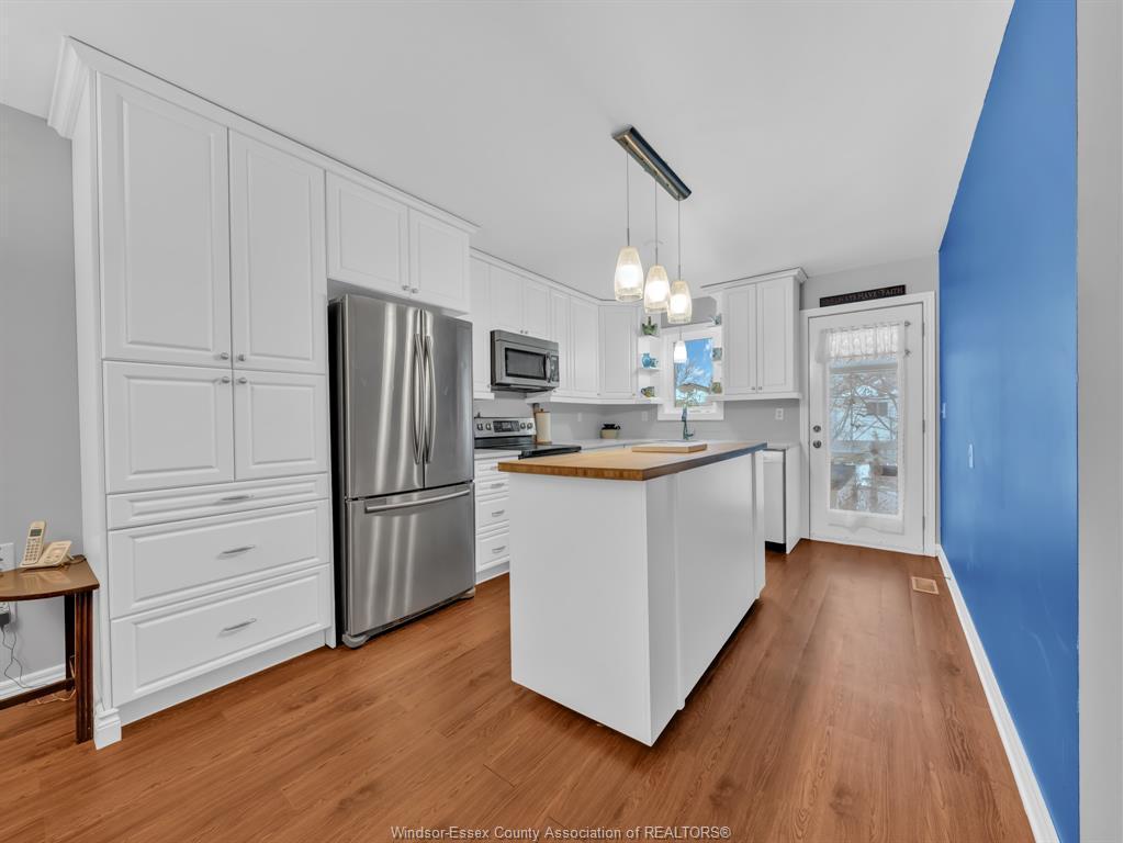 3755 Holburn, Windsor, ON