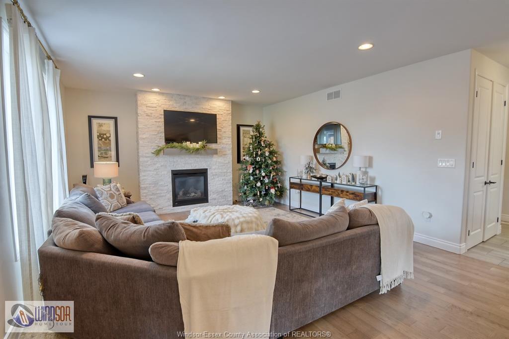 1363 Pascal Avenue, Lakeshore, ON