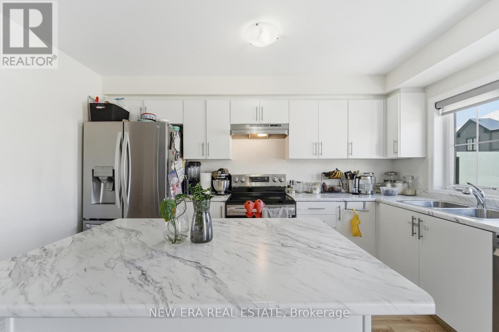 44 Jerome Way, Clarington, ON - Indoor Photo Showing Kitchen With Stainless Steel Kitchen With Double Sink