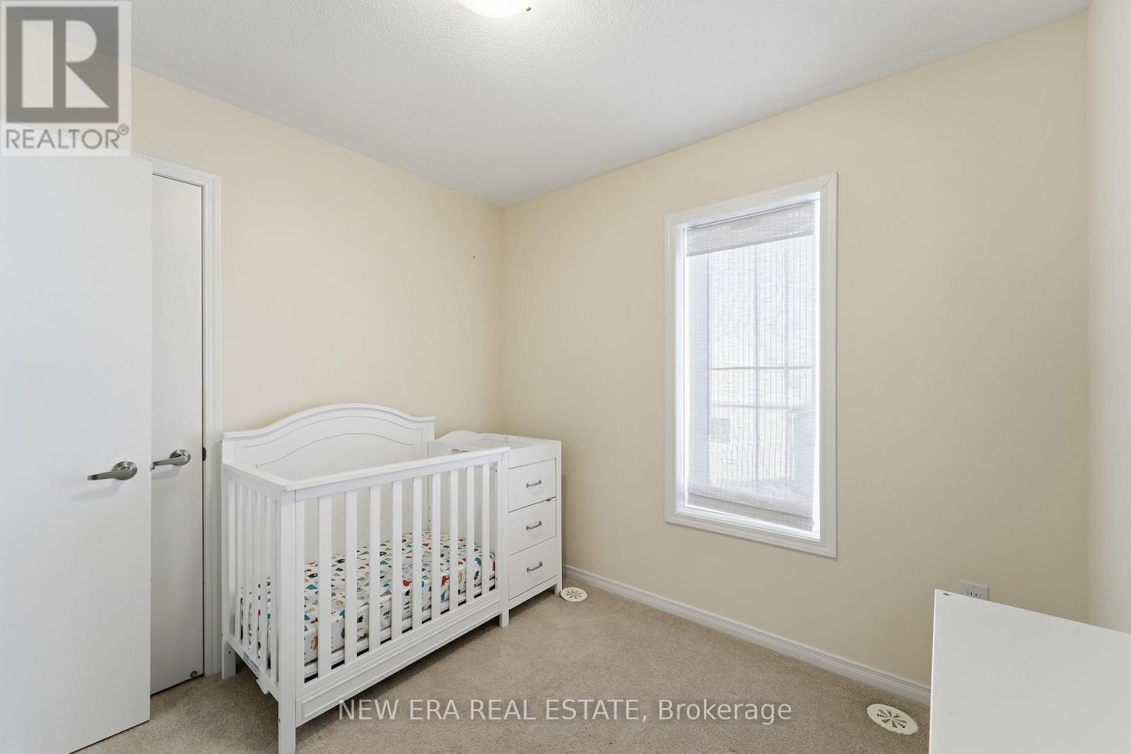 44 Jerome Way, Clarington, ON - Indoor Photo Showing Bedroom