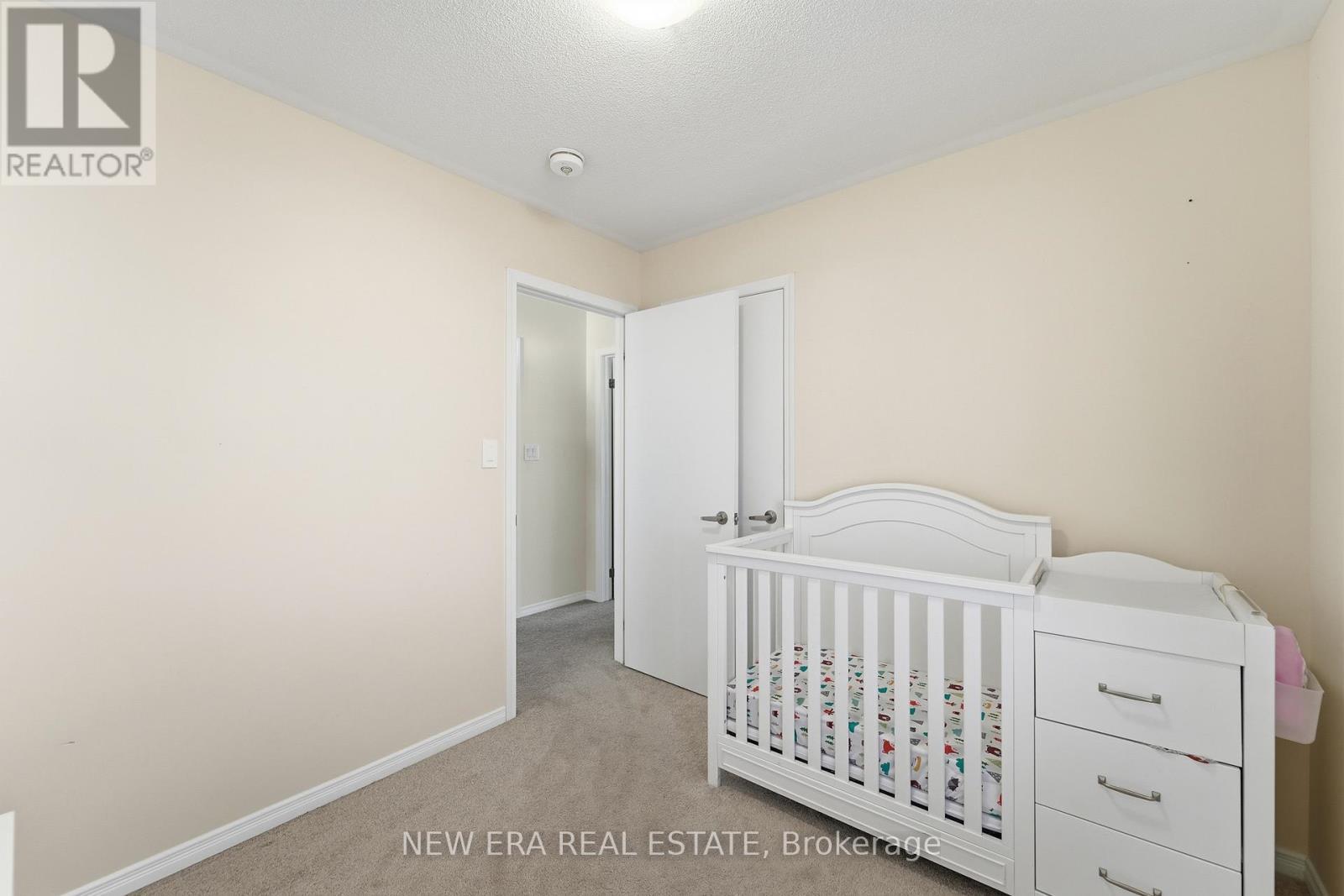 44 Jerome Way, Clarington, ON - Indoor Photo Showing Bedroom