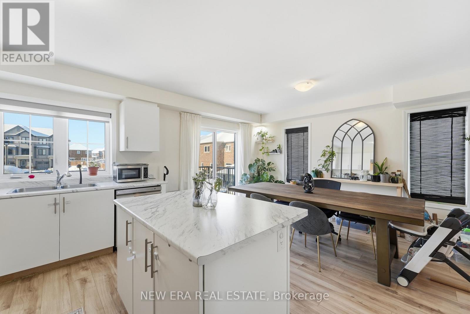 44 Jerome Way, Clarington, ON - Indoor Photo Showing Kitchen