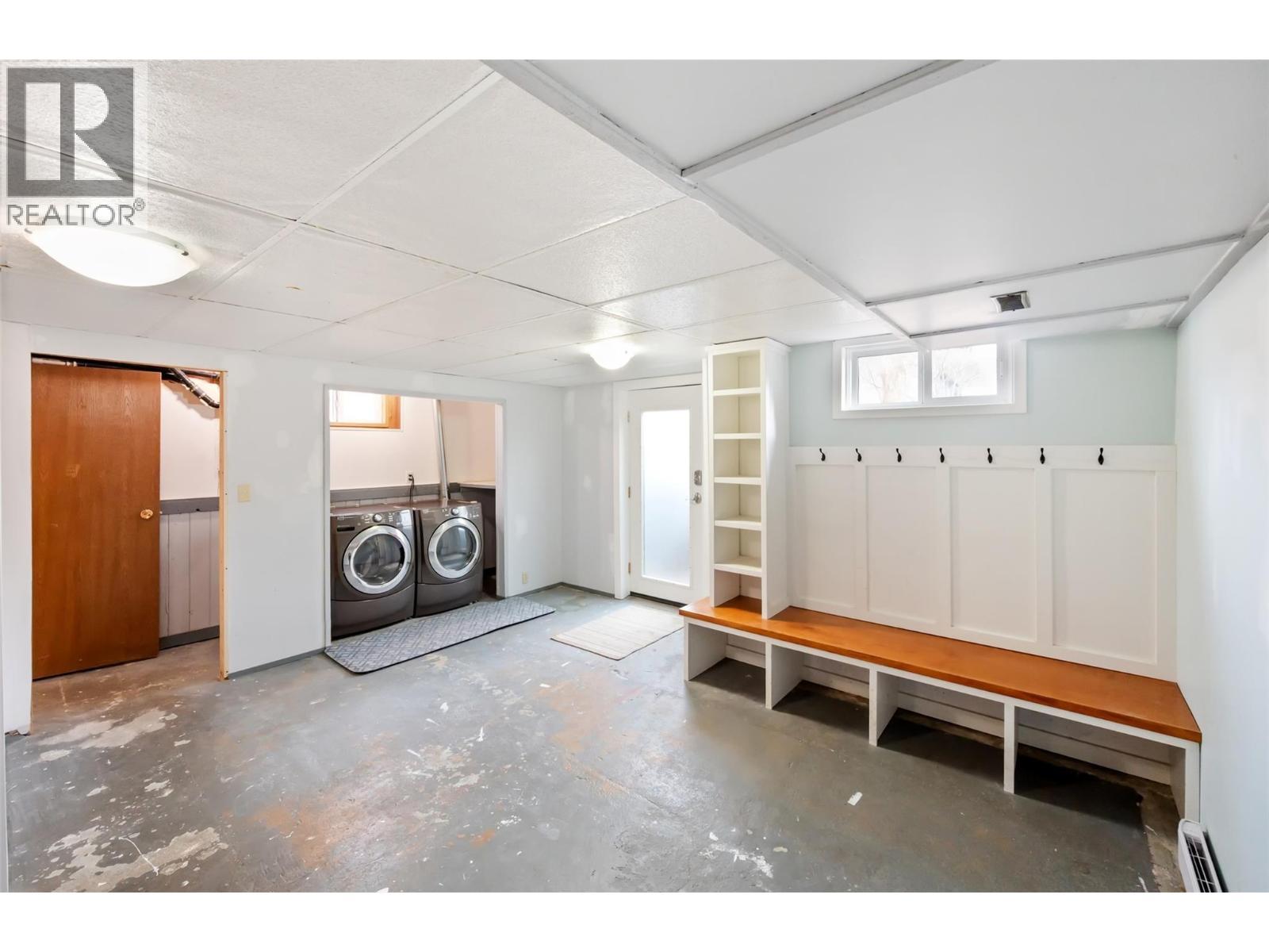 824 Road 2, Oliver, BC - Indoor